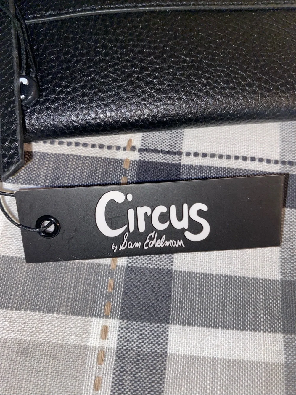 Circus by Sam Edelman Black Zip-Around Card & Key Holder